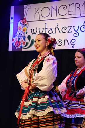 Koncert „Wytańczyć Wiosnę” w Chorzelowie-11044