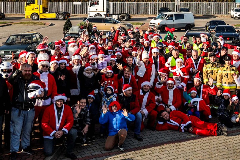 Wielka parada Mikołajów na motocyklach