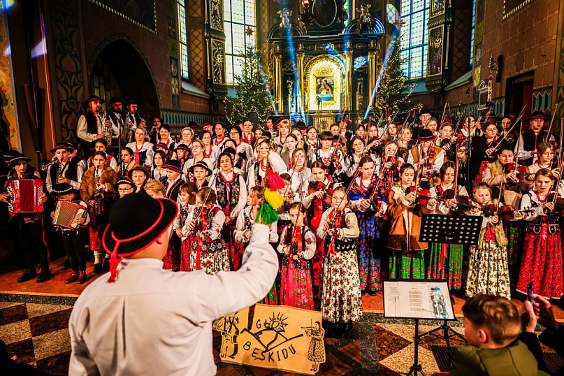 Kolędowy koncert Głosu Beskidu w Chorzelowie
