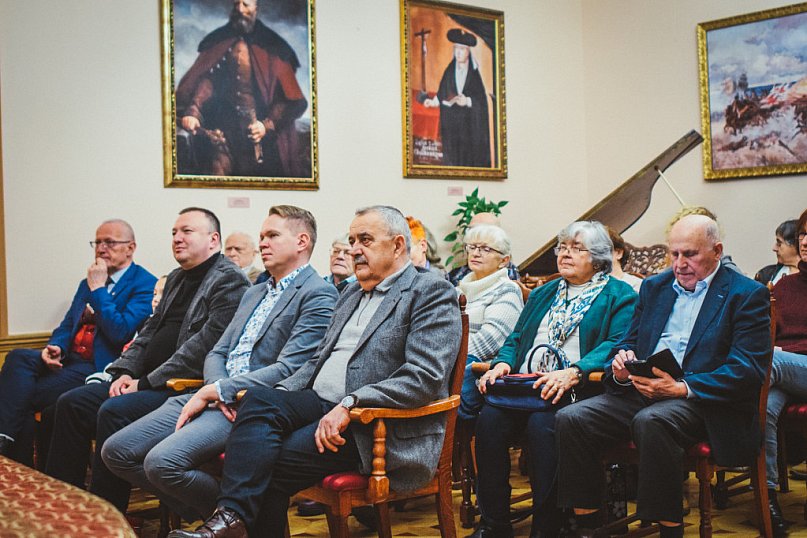 Wystawa w Pałacyku Oborskich - Wagi i Żelazka