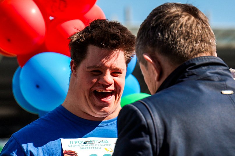 II Powiatowa Sztafeta w Kolorowych Skarpetkach