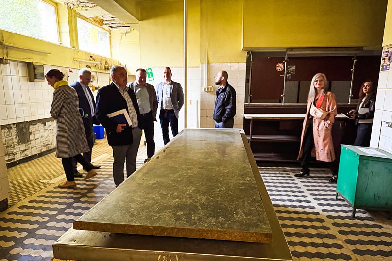 Radni na urbexie w podziemiach Domu Kultury