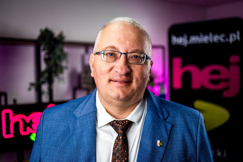 SŁAWOMIR SIDUR w hej.mielec.pl