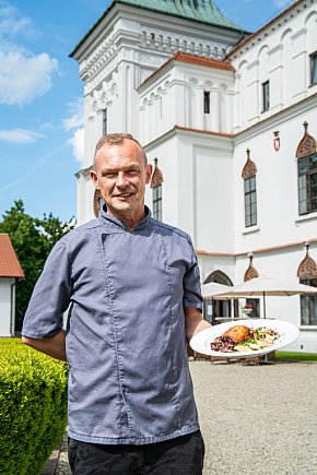 Restauracja w zabytkowym Zamku Przecław - staropolska kuchnia w nowoczesnym wydaniu-12842
