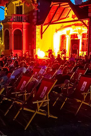 Plenerowe kino nieme z muzyką na żywo-13149