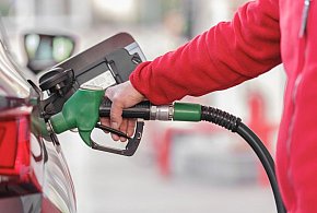 Ceny paliw. Kierowcy nie odczują zmian, eksperci mówią o "napiętej sytuacji"-84249
