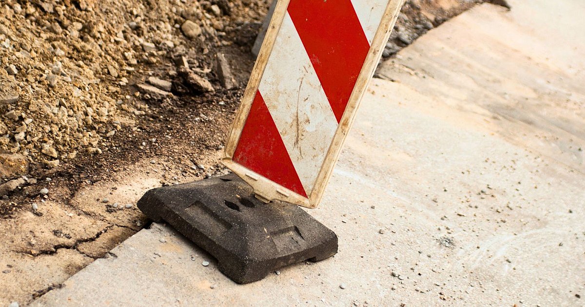 Remont chodnika na moście w powiecie. Zamiana organizacji ruchu - HEJ.MIELEC.PL