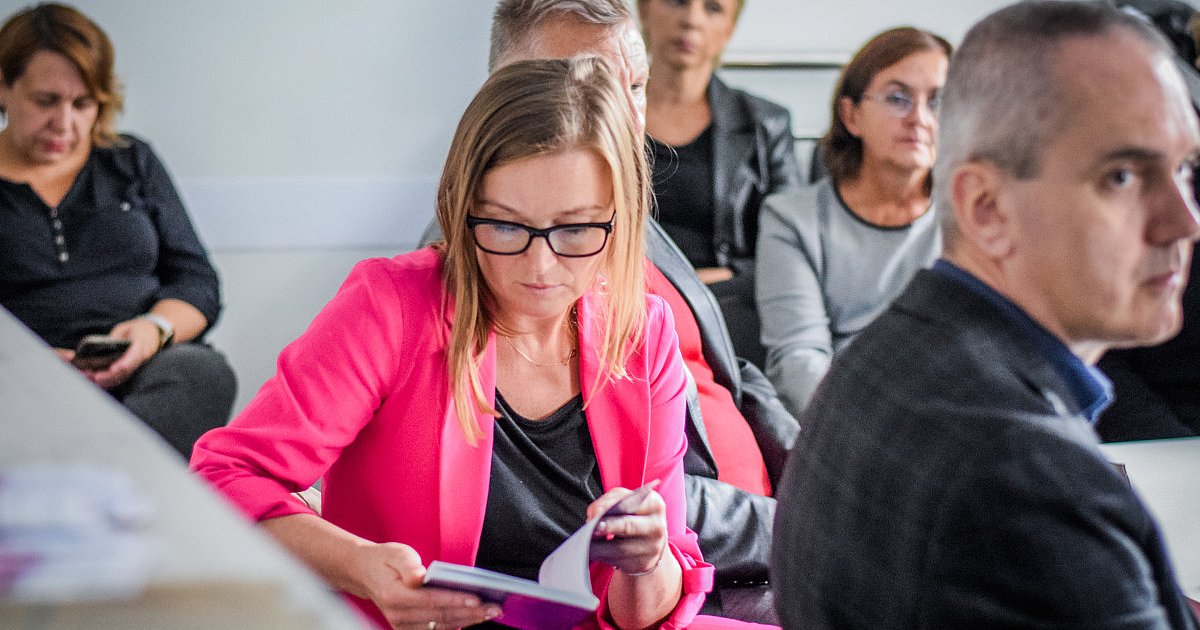 Samopomoc i wsparcie w walce z uzależnieniem: spotkanie Wspólnoty NA [FOTO] - HEJ.MIELEC.PL