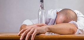 Minimalna cena za gram alkoholu? Rząd rozważa