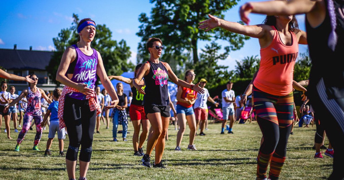 ZUMBA jako IX spotkanie w ramach Aktywnego Kalendarza Sukcesów - HEJ.MIELEC.PL