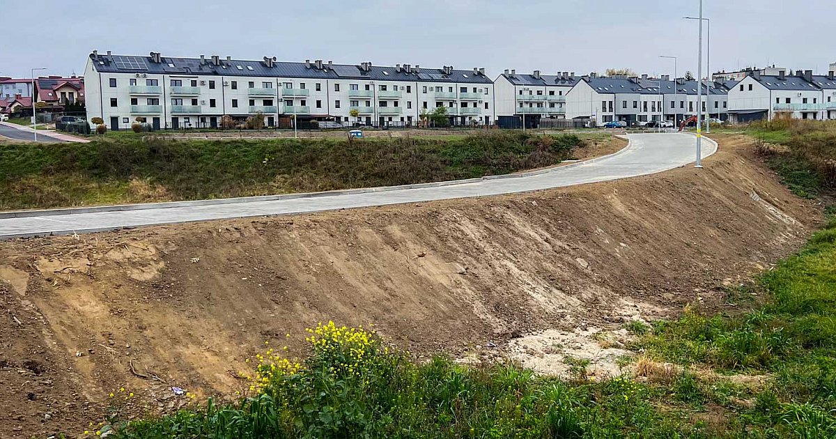 Zupełnie nowa droga w Mielcu praktycznie gotowa. Mamy zdjęcia - HEJ.MIELEC.PL