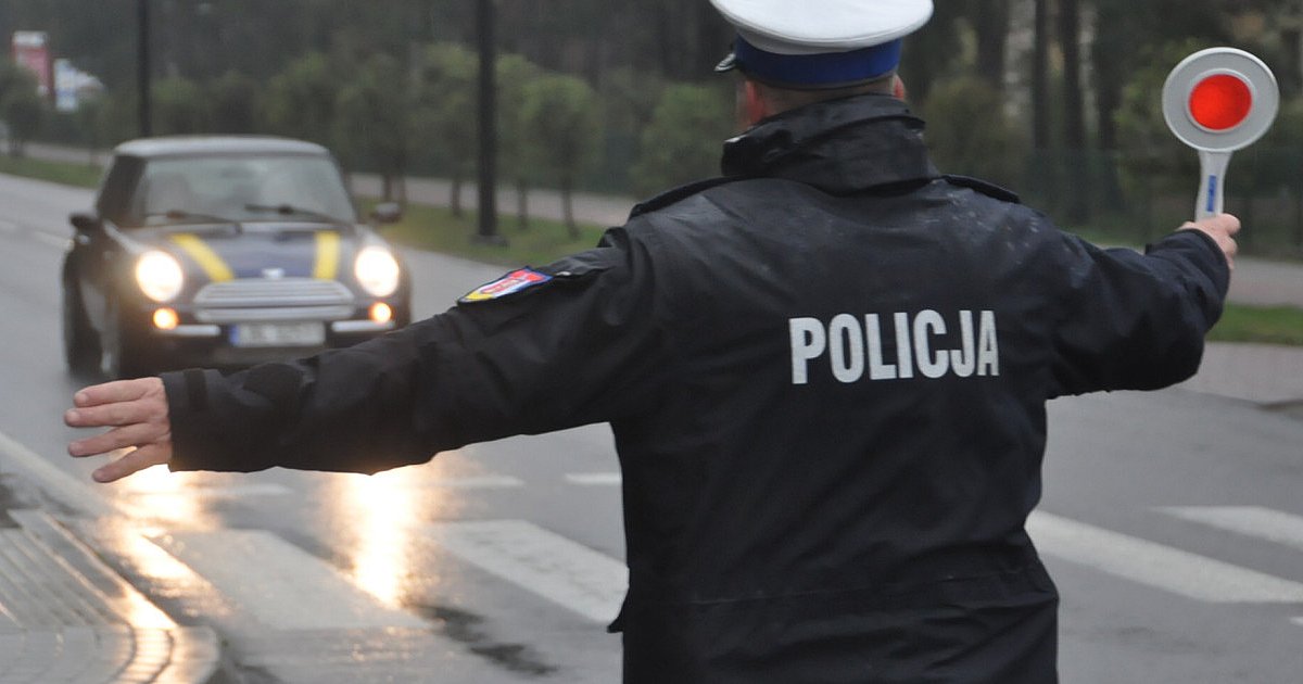 Policjanci zatrzymali kierującą po spożyciu alkoholu - HEJ.MIELEC.PL