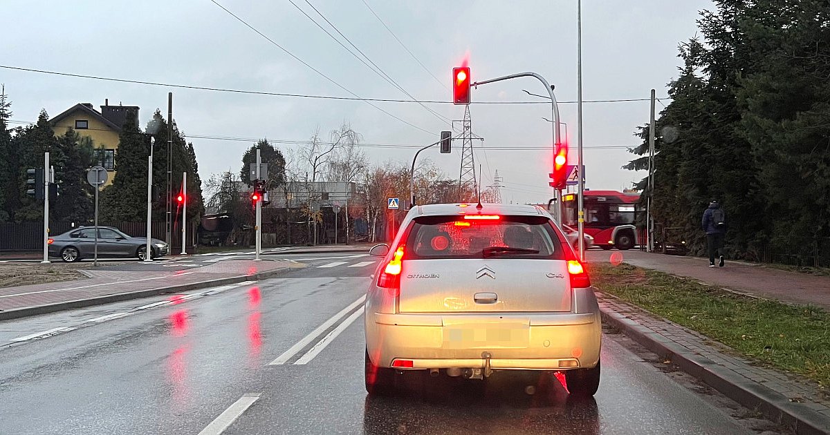 Światła na ul. Szafera włączone. Prace dodatkowe - HEJ.MIELEC.PL