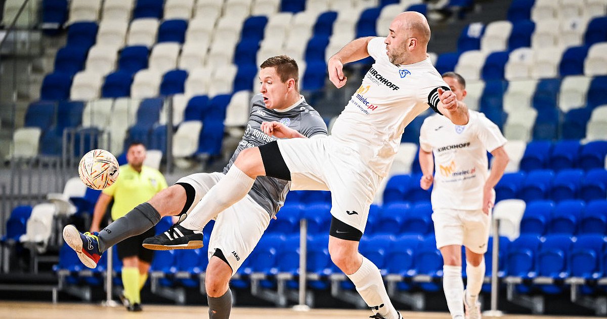 Cenne zwycięstwo futsalowej Stali. Są liderem [FOTO] - HEJ.MIELEC.PL