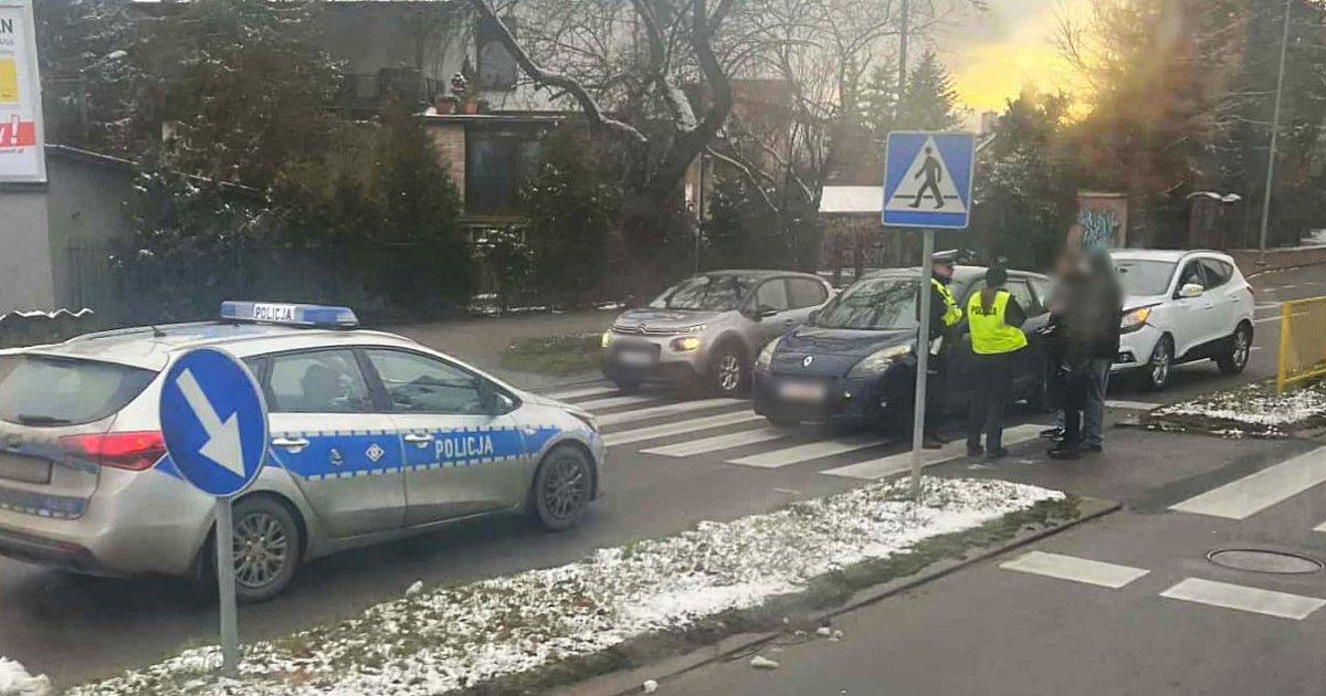 Zderzenie przed wiaduktem! Sprawca kompletnie pijany! - HEJ.MIELEC.PL