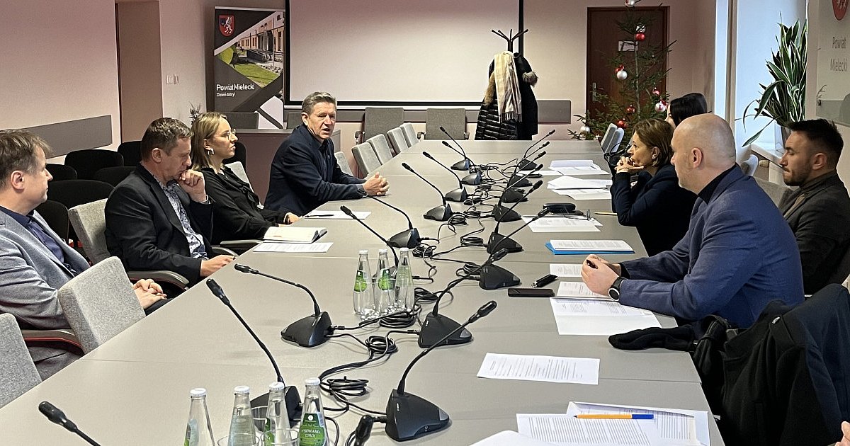 Nieodpłatna pomoc prawna także w 2025 roku. Jest umowa - HEJ.MIELEC.PL