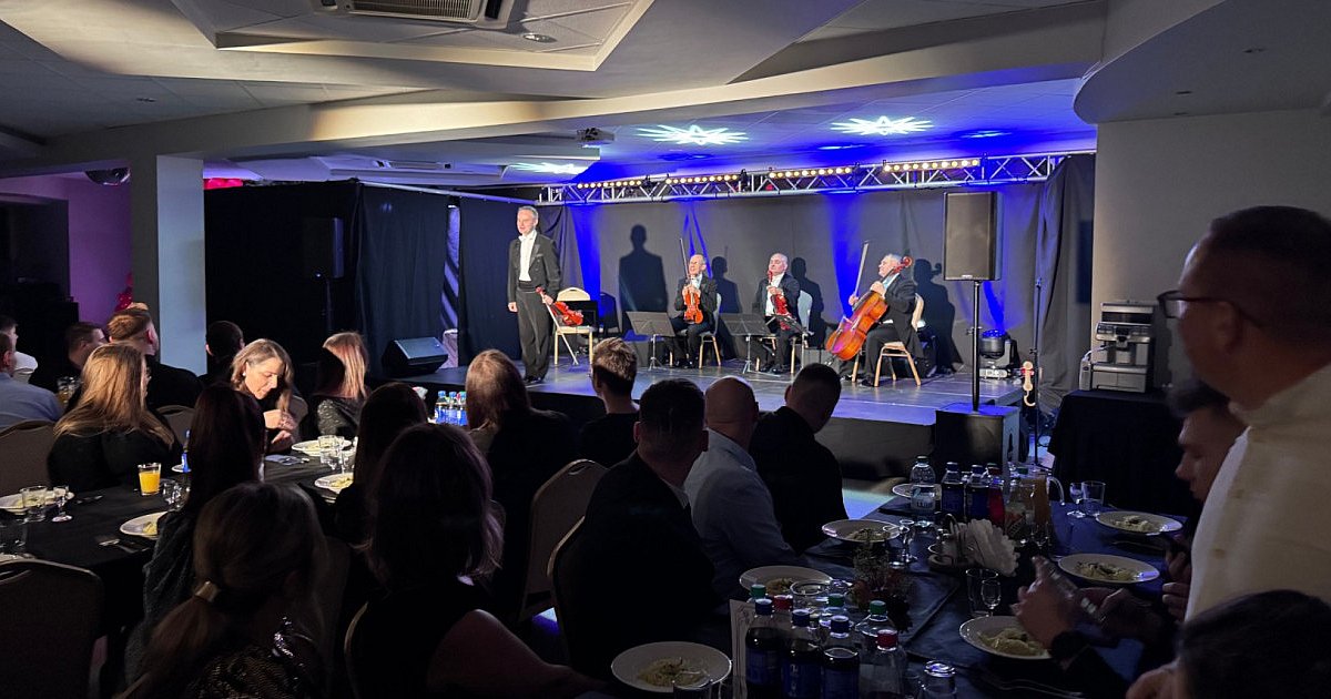 Wigilia GPPH 2024 z Grupą MoCarta - muzyka, humor i niezapomniane emocje - HEJ.MIELEC.PL