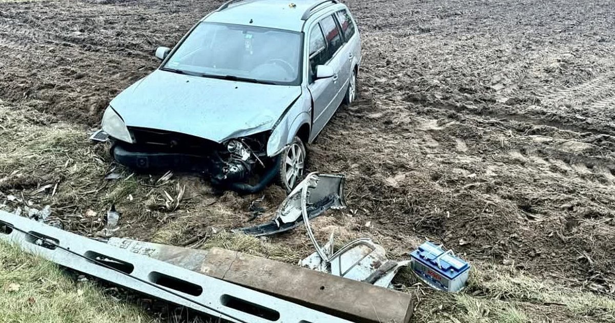 Pijana 26-latka uderzyła w słup i wypadła z drogi - HEJ.MIELEC.PL
