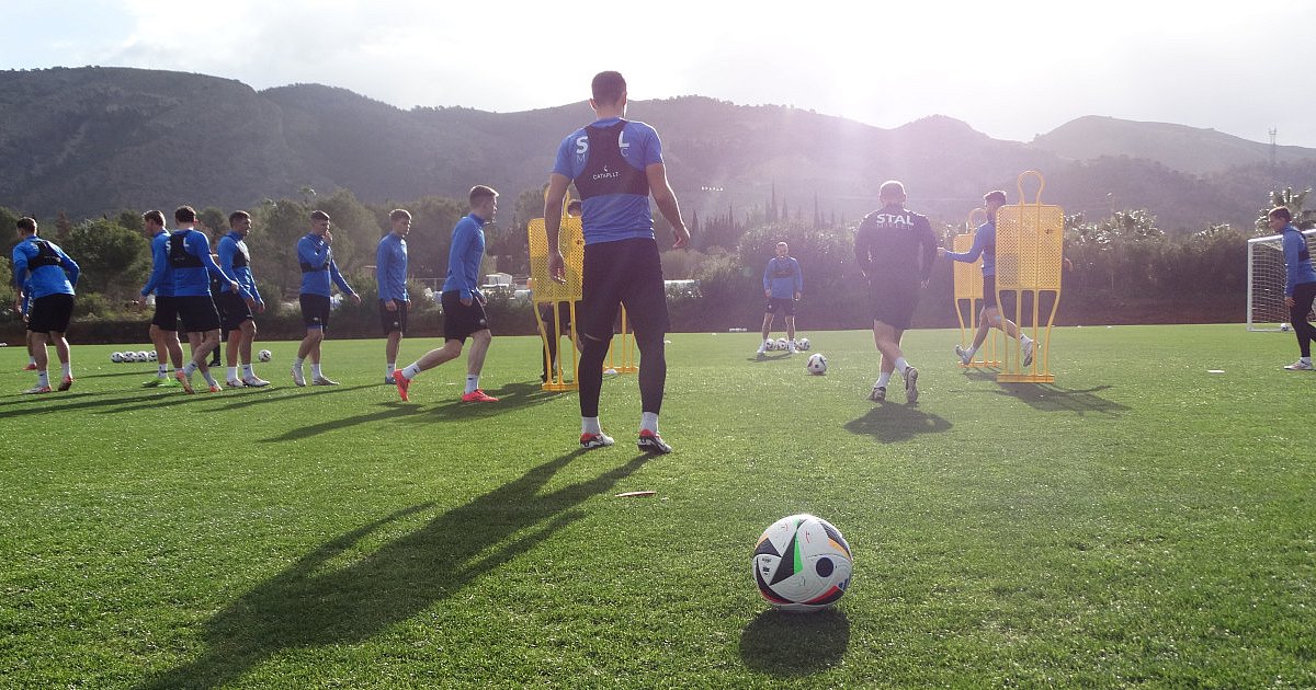 FKS Stal trenuje w Hiszpanii. Pierwszy sparing odwołany [FOTO, WIDEO] - HEJ.MIELEC.PL