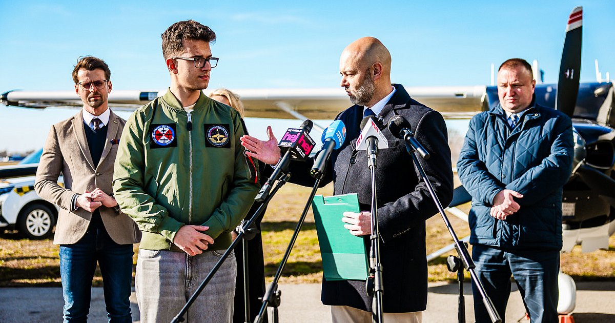 W Mielcu powstaje licealna klasa lotnicza [FOTO, RADIO] - HEJ.MIELEC.PL