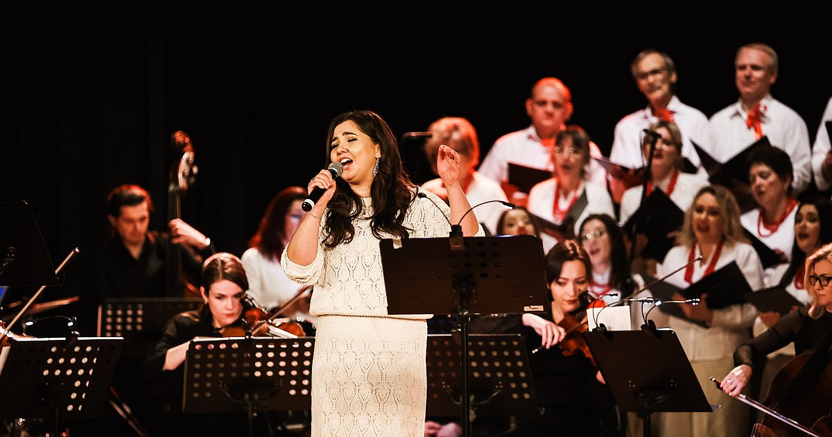 Lasowiackie kolędy w nowej wersji. Koncert za nami [FOTO] - HEJ.MIELEC.PL