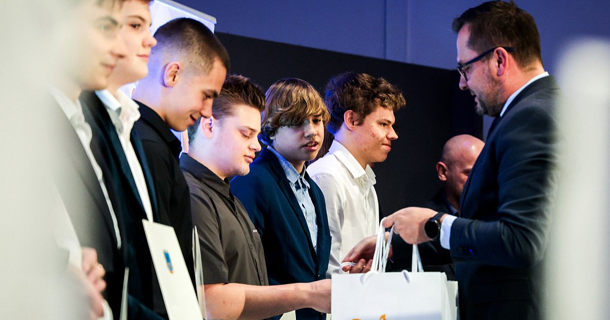 Prawie setka mieleckich sportowców nagrodzona [FOTO] - HEJ.MIELEC.PL