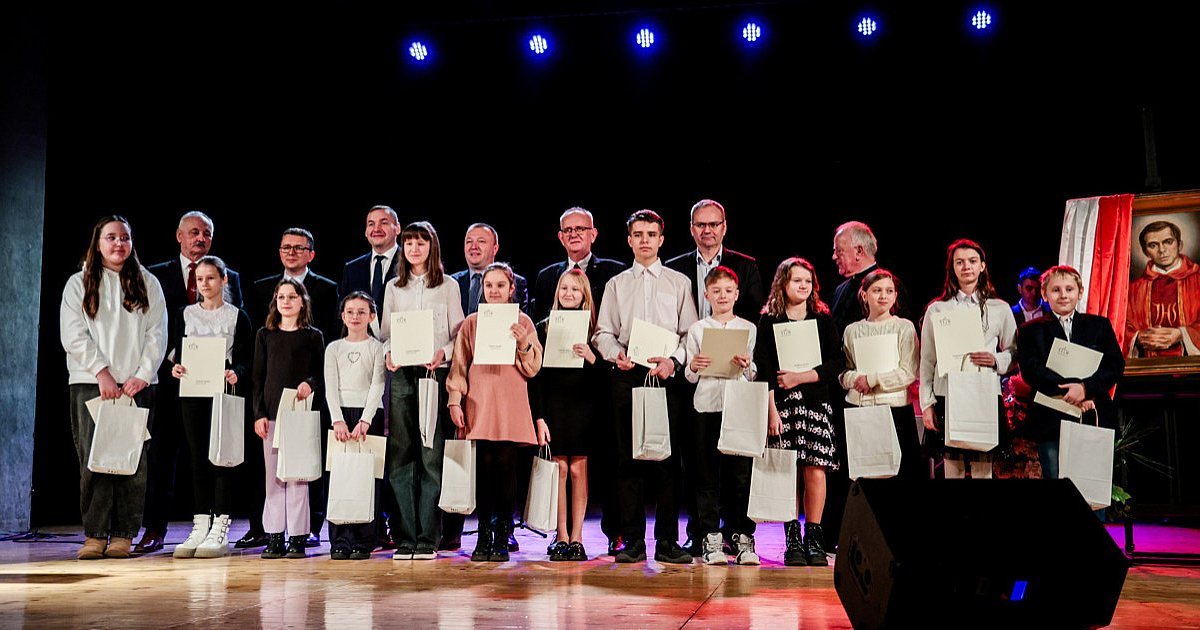 Setki uczestników konkursu o bł. ks. Popiełuszce. "Miał związki z Mielcem" [FOTO] - HEJ.MIELEC.PL