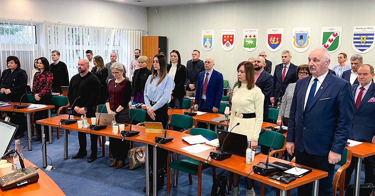 Minuta ciszy na początku sesji rady miejskiej - HEJ.MIELEC.PL