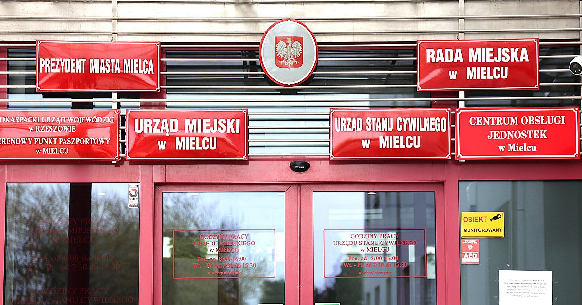 Mielecki magistrat będzie otwarty 2 maja - HEJ.MIELEC.PL