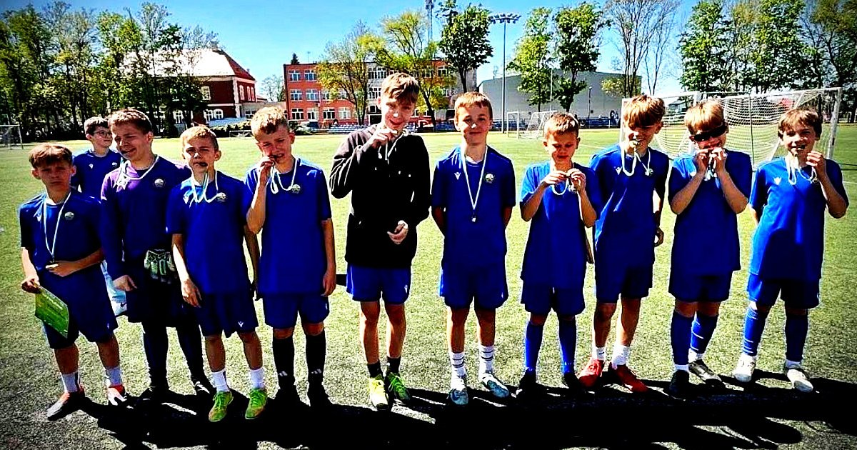 SMS Stal Mielec najlepszą drużyną w powiecie - zagrają w finale wojewódzkim "Z Podwórka na Stadion" - HEJ.MIELEC.PL