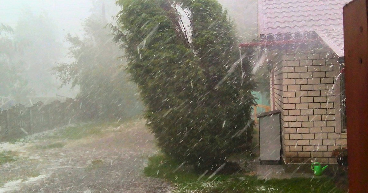 IMGW: burze z porywami wiatru do 90 km/h na południu kraju, wydano alert RCB - HEJ.MIELEC.PL