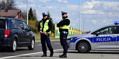 Długi weekend na drogach: 21 wypadków, 2 ofiary-96185