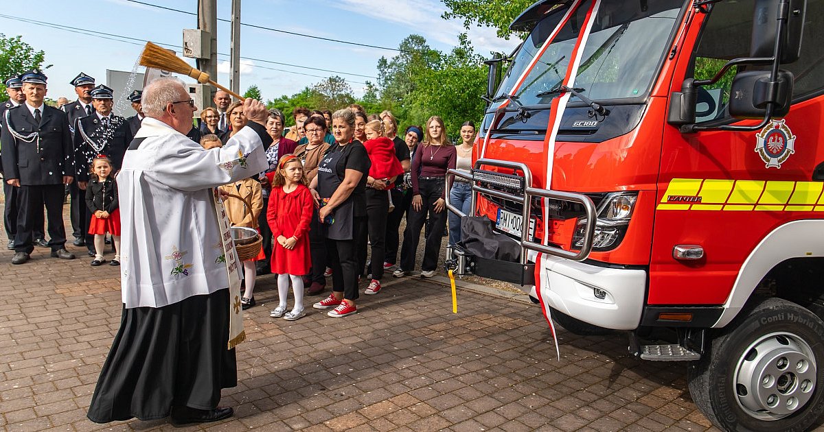 Mają nowy wóz strażacki. Święto w Zadusznikach [FOTO] - HEJ.MIELEC.PL