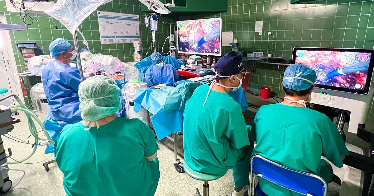 Testy robota chirurgicznego na mieleckiej urologii. "Realna szansa" - HEJ.MIELEC.PL