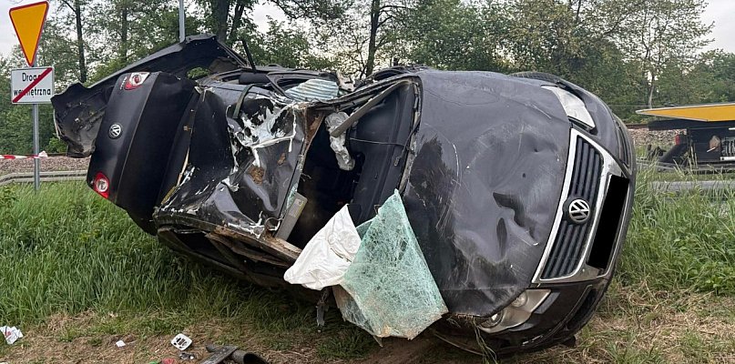 Groźny wypadek w Rzemieniu. 28-latek w stanie ciężkim - 96371