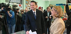 W drugiej turze wyborów Trzaskowski i Nawrocki