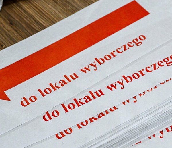 Trwa głosowanie w wyborach prezydenckich; zakończenie o godz. 21.00-96600