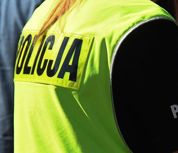 Groźnie w Trześni. Nie zatrzymała się przed znakiem „STOP”-96612