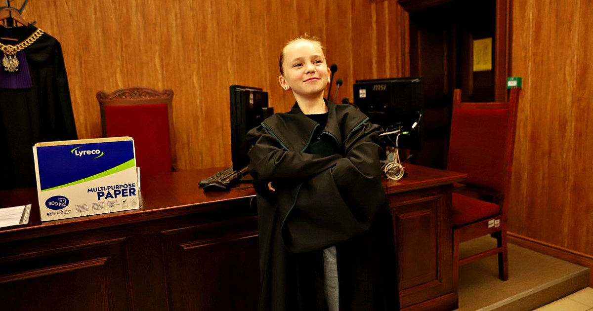 Noc Otwartych Sądów w Mielcu. Mieszkańcy zwiedzili Sąd Rejonowy [FOTO] - HEJ.MIELEC.PL