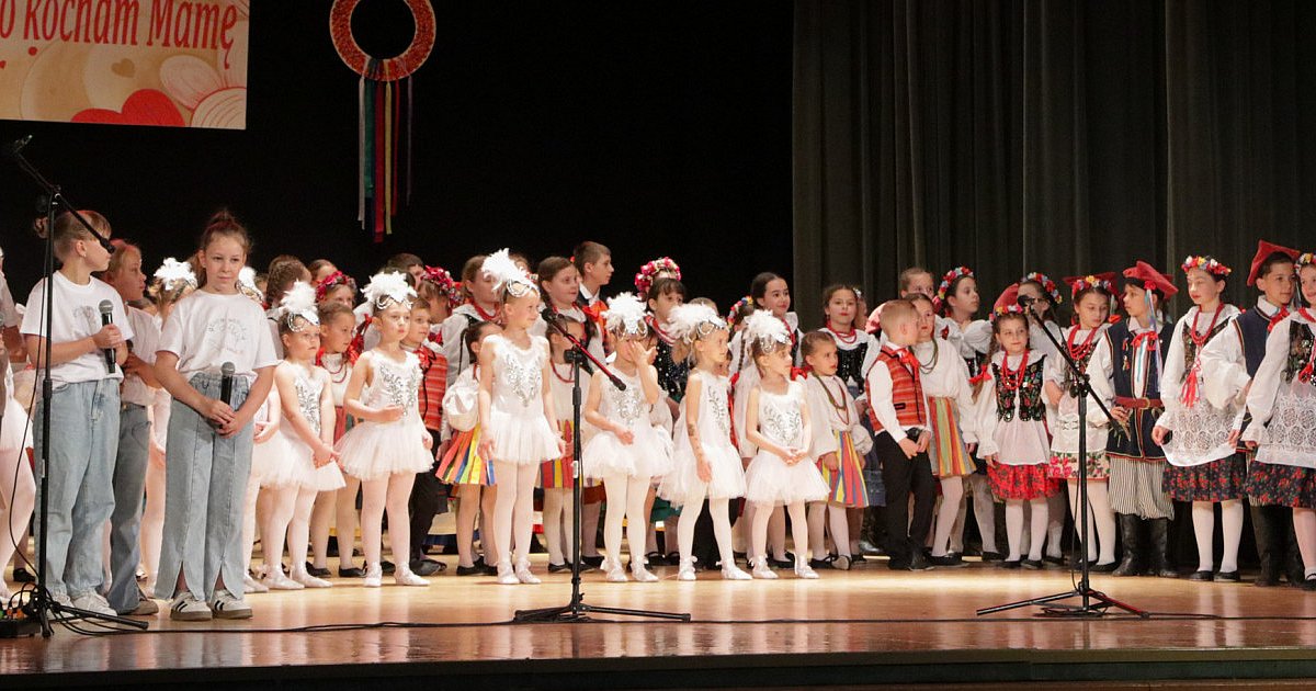 To był koncert z dedykacją dla mam! [FOTO] - HEJ.MIELEC.PL