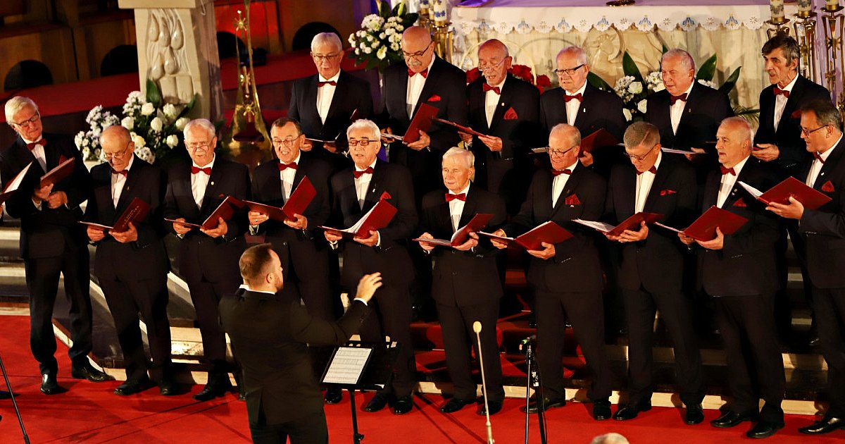Za nami wyjątkowy koncert "Uwielbienie Maryi" [FOTO] - HEJ.MIELEC.PL