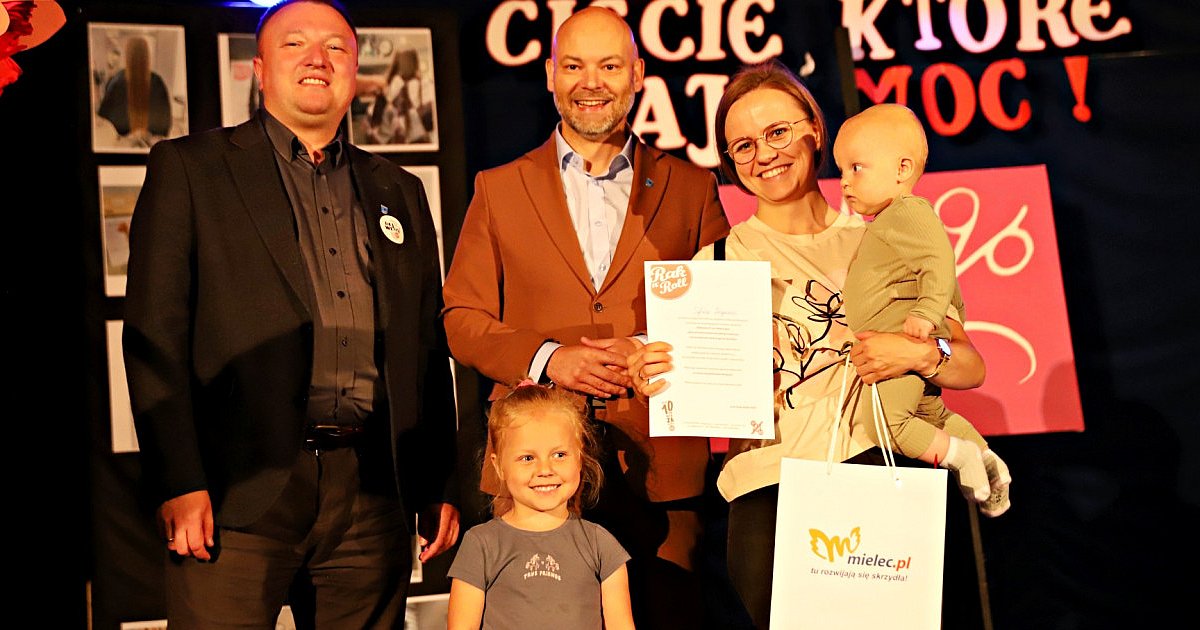 Zakończenie akcji "Daj Włos!" w Mielcu - 20 osób oddało włosy dla Fundacji Rak’n’Roll [FOTO] - HEJ.MIELEC.PL