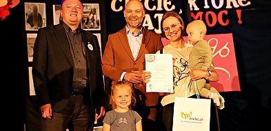 Zakończenie akcji „Daj Włos!” w Mielcu – 20 osób oddało włosy  [FOTO]-97390
