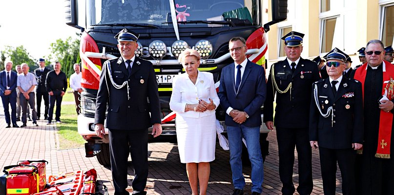 185 lat OSP Padew Narodowa. Nowy wóz i mocny szampan [FOTO] - 97457