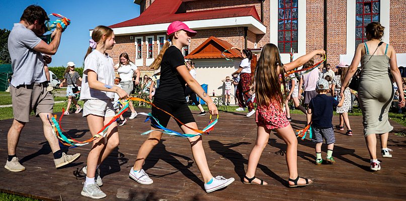 To już 20 lat festynów na osiedlu Rzochów! [FOTO] - 97466