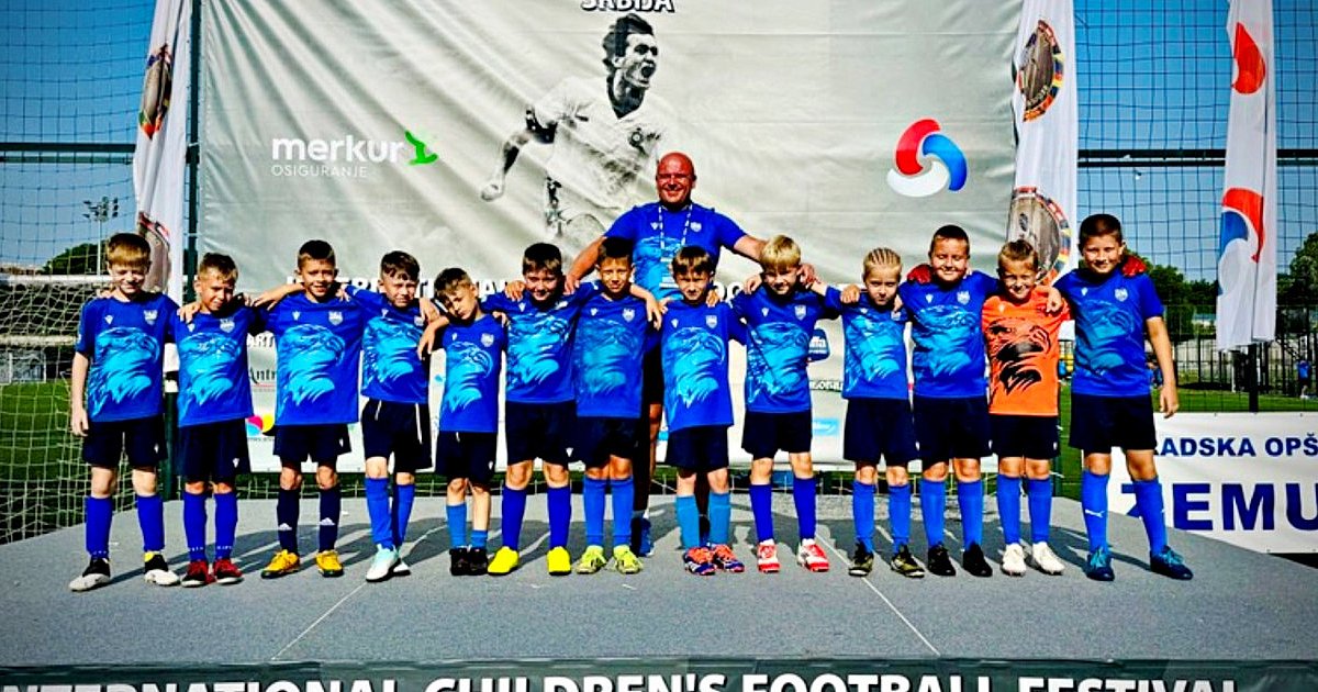 Młodzi piłkarze z Mielca zagrali na prestiżowym turnieju w Belgradzie - HEJ.MIELEC.PL