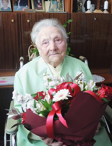 Piękny jubileusz pani Janiny. Ma 100 lat!-97501