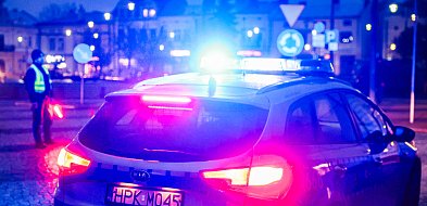 Policjant aresztowany za kradzieże i napaść!-97619