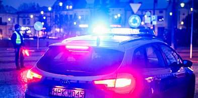Policjant aresztowany za kradzieże i napaść!-97619