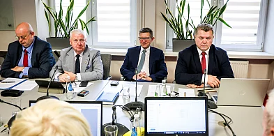 Znamy wynik głosowania nad wotum zaufania i absolutorium dla starosty-97683